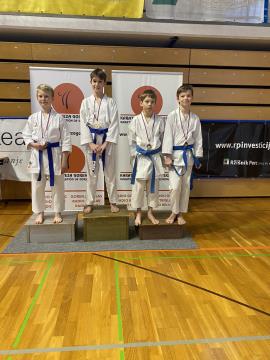 Tian Šakanović 2. mesto v katah